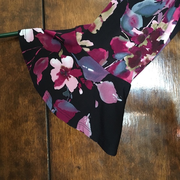 Connected apparel dress - Picture 2 of 5